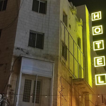 Orient Hotel Nablus Exterior foto