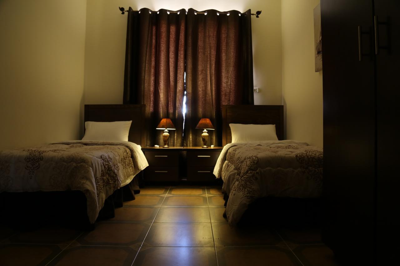 Orient Hotel Nablus Exterior foto