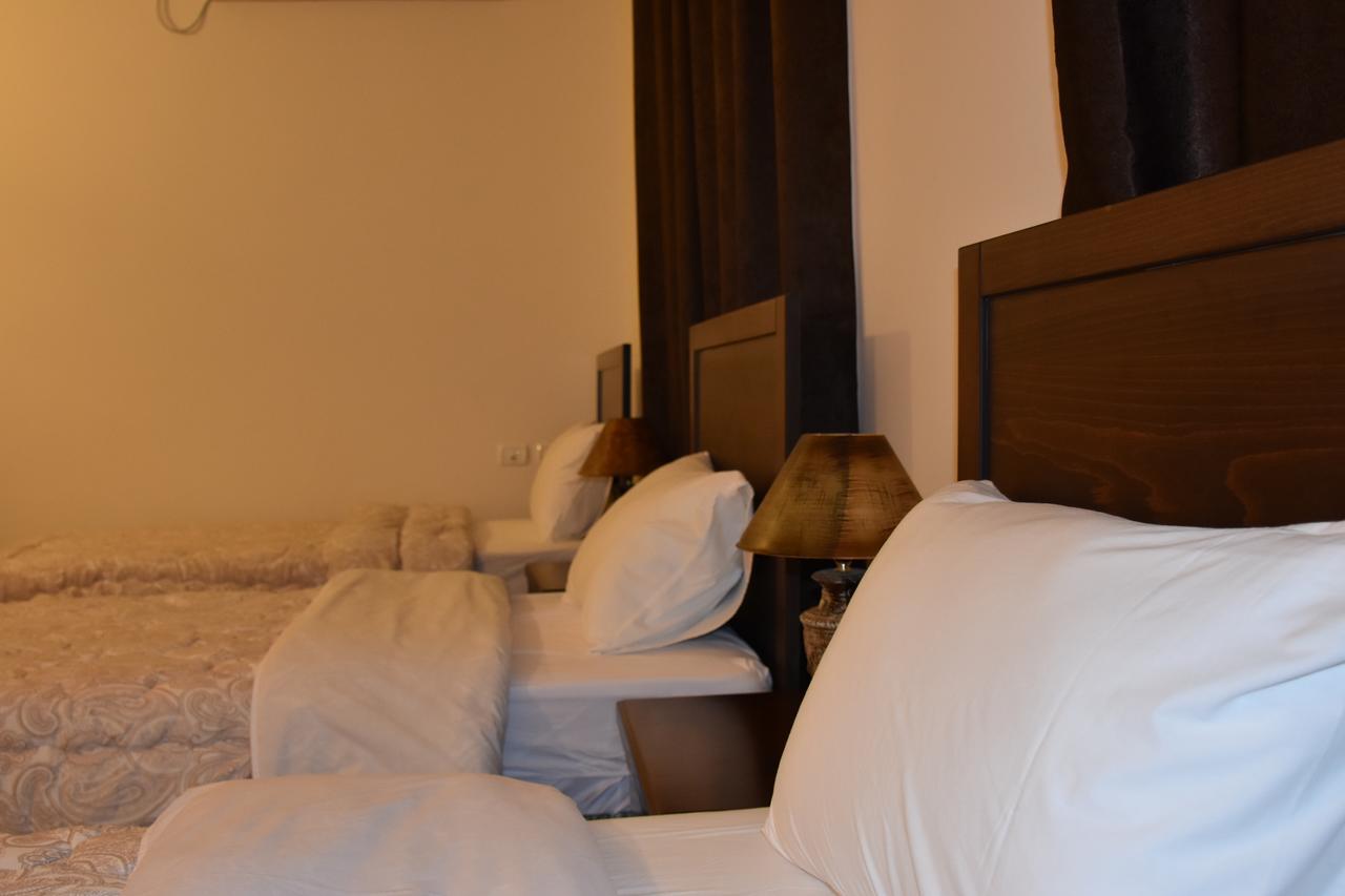 Orient Hotel Nablus Exterior foto