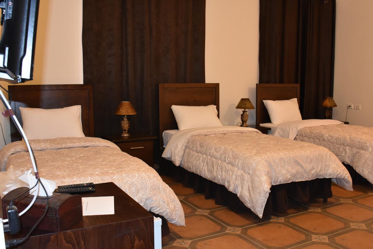Orient Hotel Nablus Exterior foto